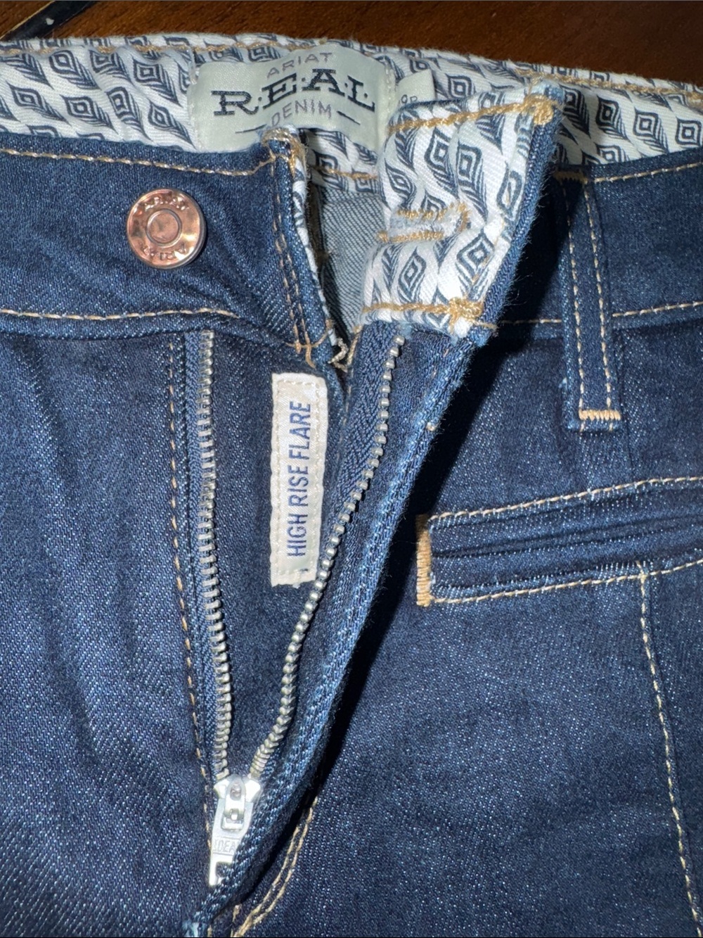 NWT Ariat High Rise Flare - 29R - Picture 4 of 5